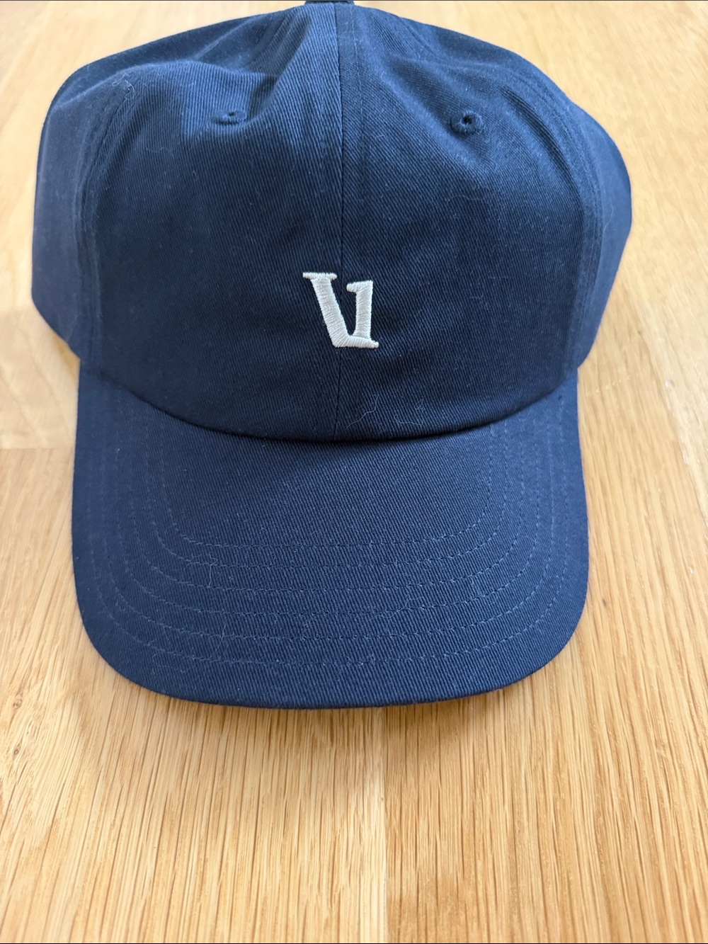 Vuori Navy Cap with White 'V' Embroidery